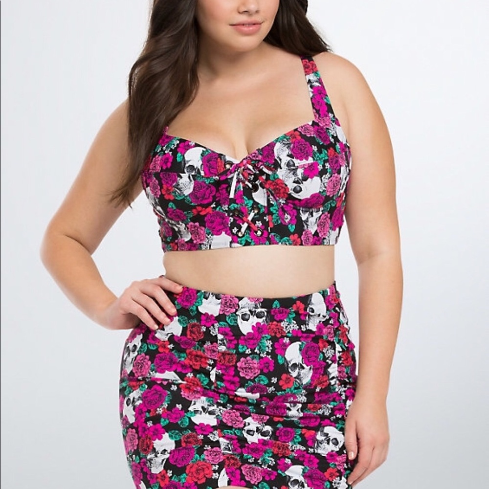 Torrid Size 2 swim skirt bottom
